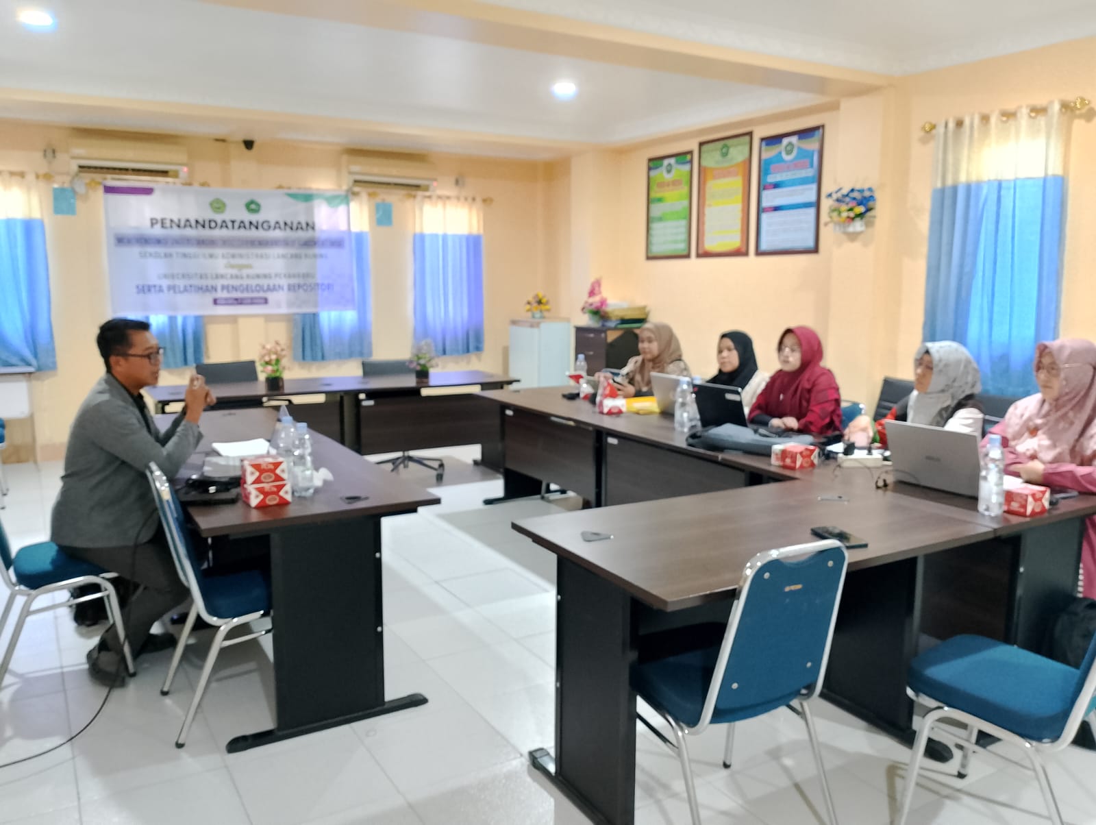 Galeri MoU Pelatihan & Pengelolaan Repository